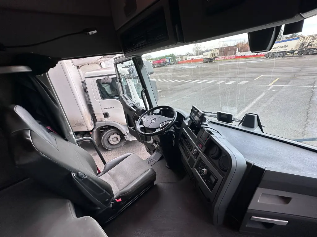 WhatsApp Image 2025-12-16 at 16.25.56 (2).webp