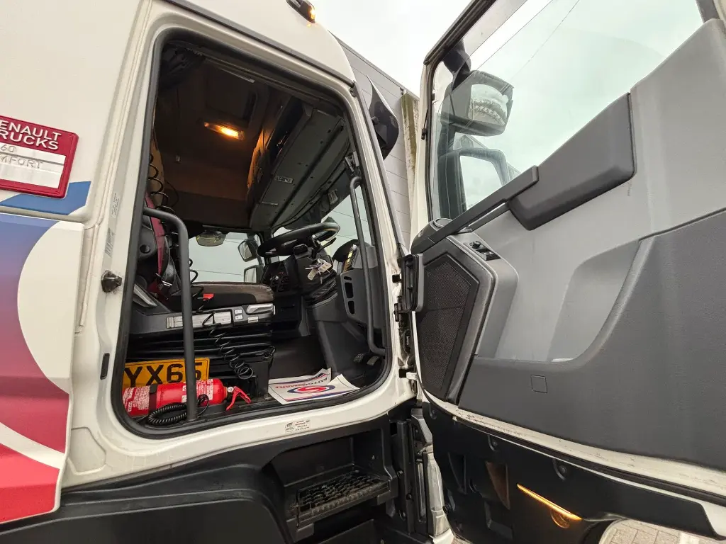 WhatsApp Image 2026-01-15 at 09.43.37.webp