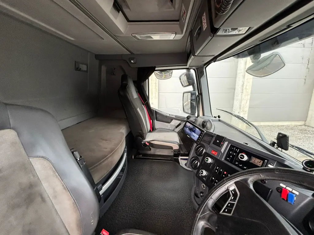 WhatsApp Image 2026-01-15 at 11.02.30.webp