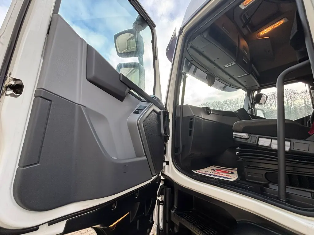 WhatsApp Image 2026-02-05 at 10.50.24 (2).webp