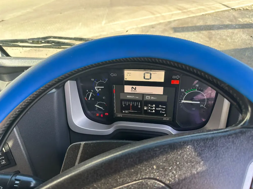 WhatsApp Image 2025-09-19 at 10.17.49 (1).webp