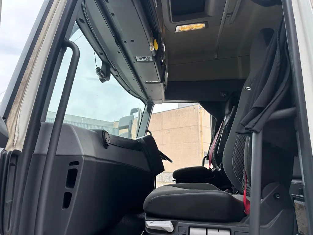 WhatsApp Image 2025-09-24 at 12.13.01 (4).webp