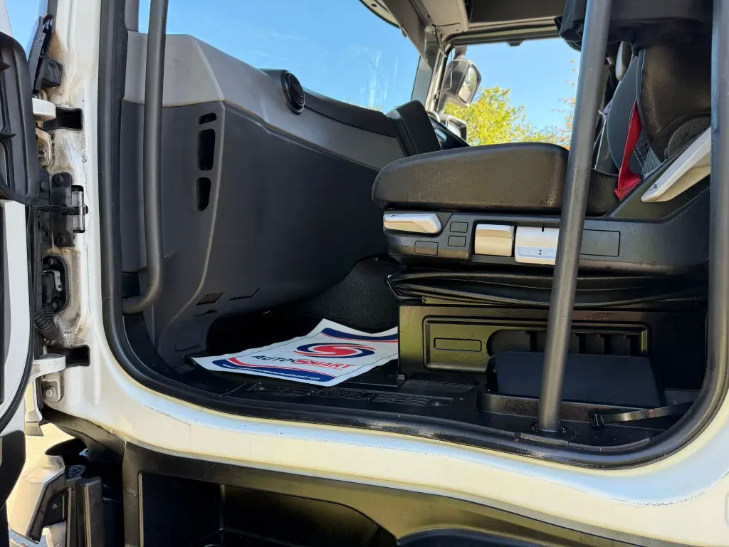 WhatsApp Image 2025-09-22 at 13.46.46 (4).webp