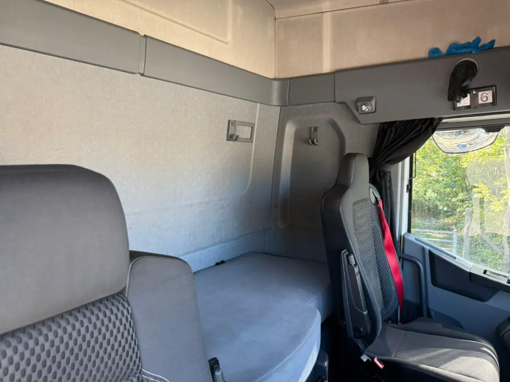 WhatsApp Image 2025-09-22 at 15.44.54 (2).webp