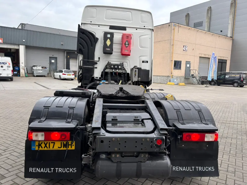 WhatsApp Image 2025-10-17 at 09.38.46 (2).webp