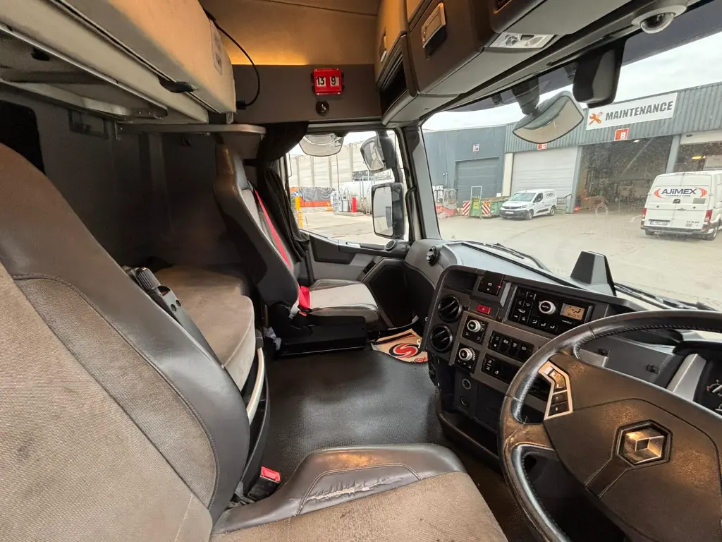 WhatsApp Image 2025-10-17 at 09.49.00 (2).webp