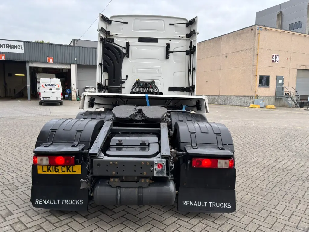 WhatsApp Image 2025-10-17 at 09.48.59 (1).webp