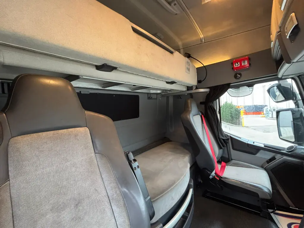 WhatsApp Image 2025-10-17 at 09.49.00 (3).webp