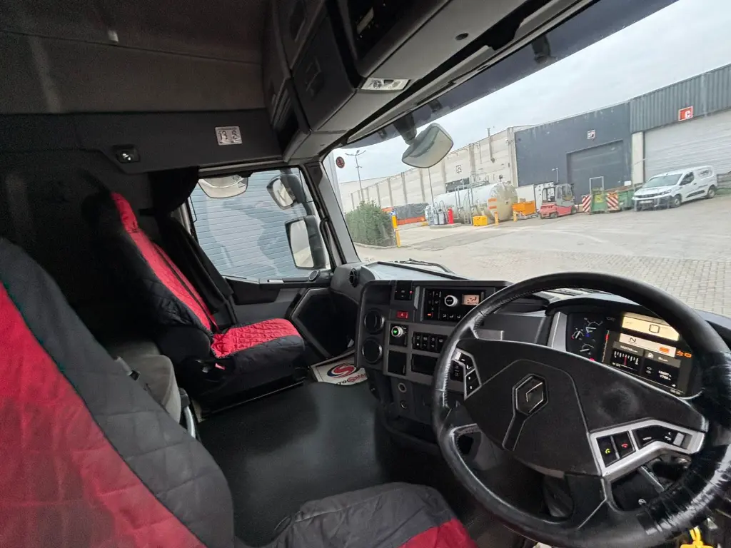 WhatsApp Image 2025-10-17 at 09.25.54 (1).webp