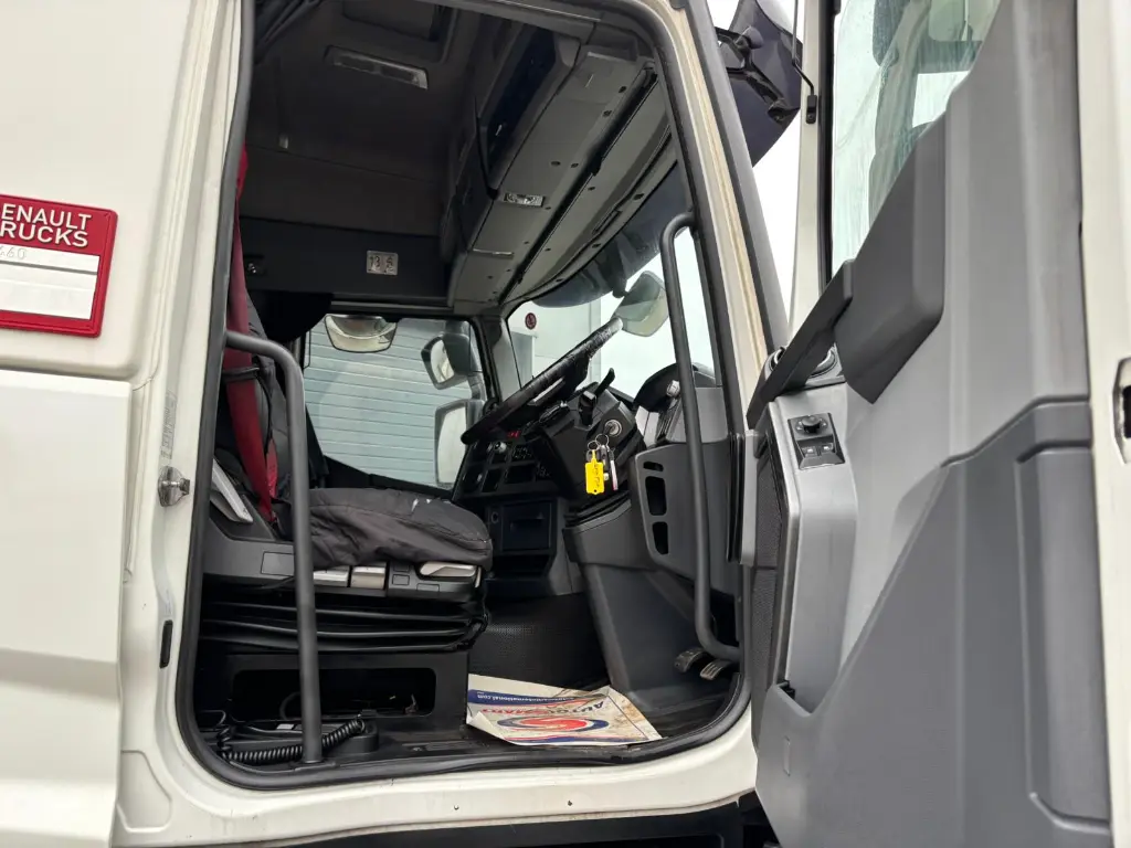 WhatsApp Image 2025-10-17 at 09.25.54 (2).webp