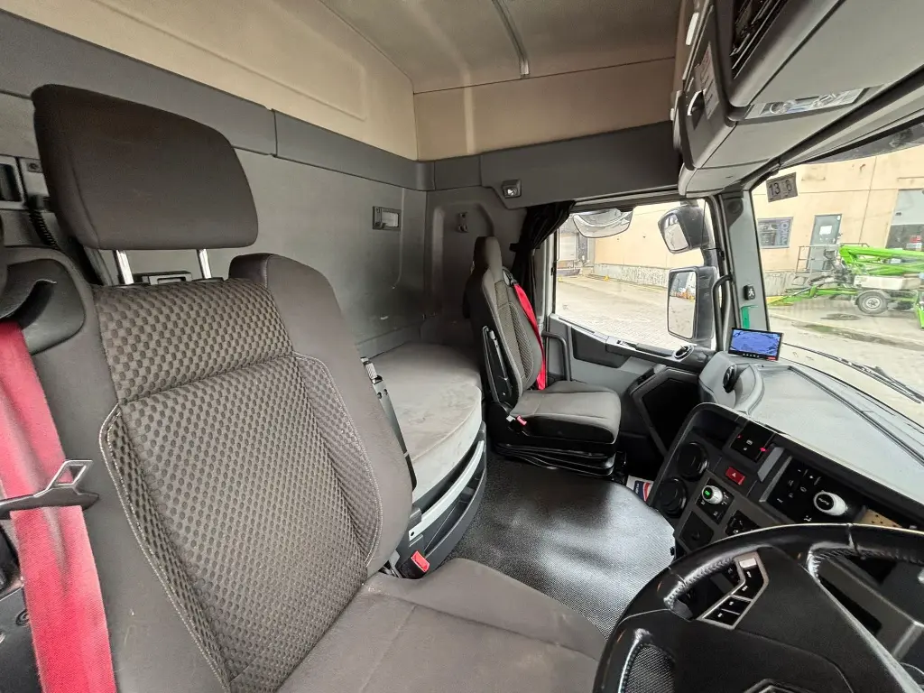 WhatsApp Image 2025-10-22 at 12.58.09 (2).webp