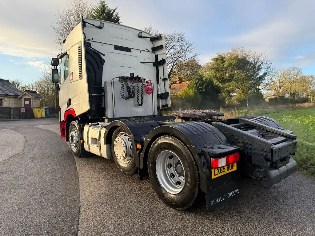 WhatsApp Image 2025-11-24 at 10.25.42 (3).webp