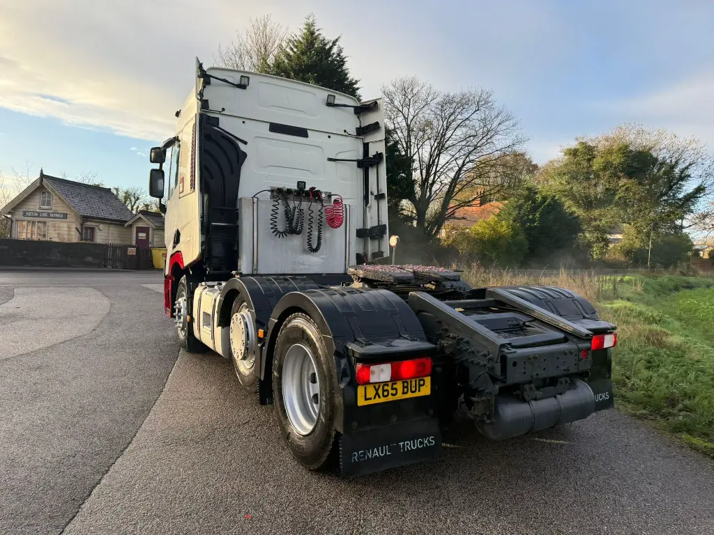 WhatsApp Image 2025-11-24 at 10.25.40.webp