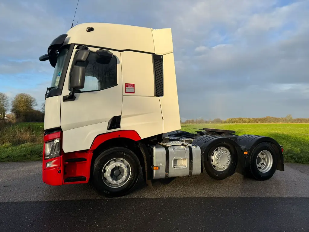 WhatsApp Image 2025-11-24 at 10.25.39 (3).webp