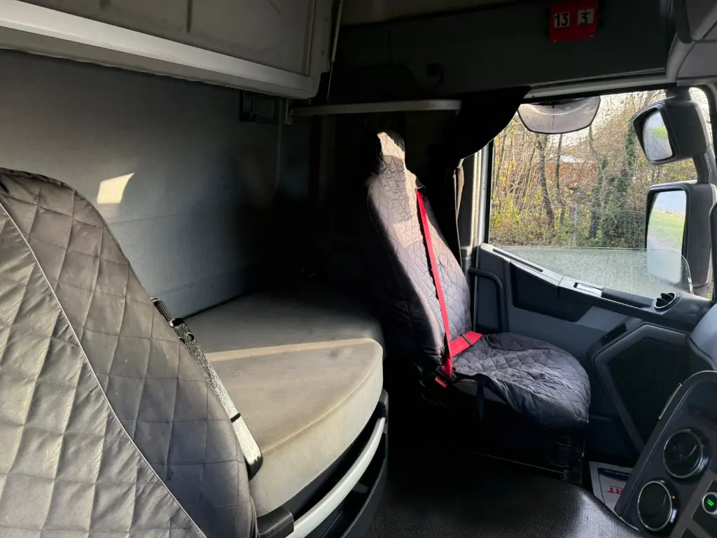 WhatsApp Image 2025-11-24 at 10.25.45 (2).webp