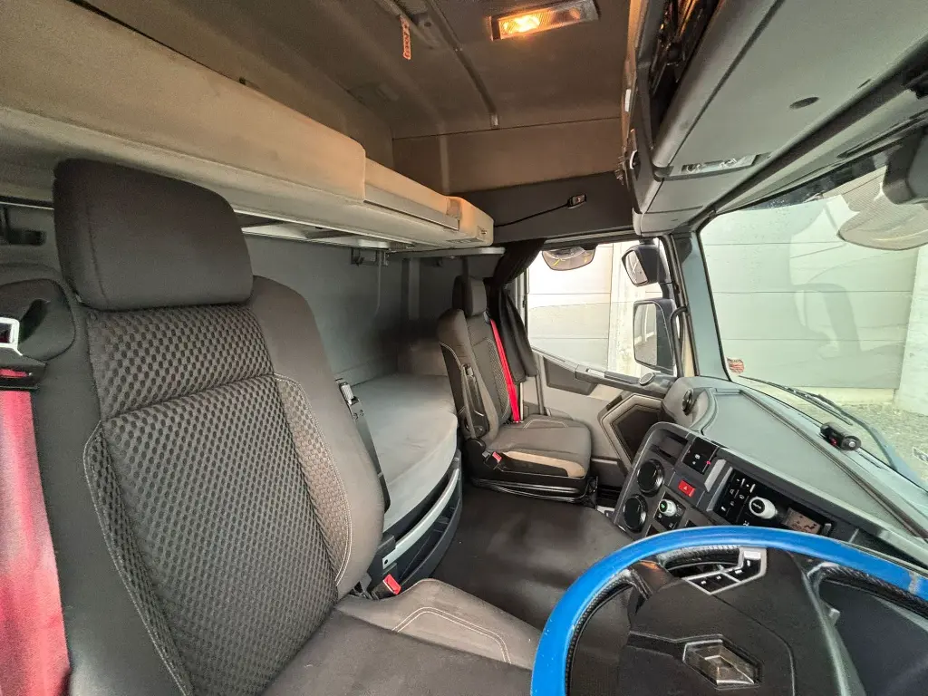 WhatsApp Image 2025-12-16 at 09.54.59 (3).webp