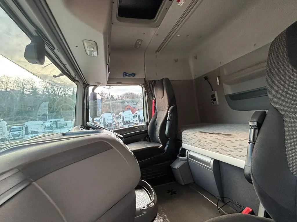 WhatsApp Image 2025-12-18 at 10.07.36 (2).webp