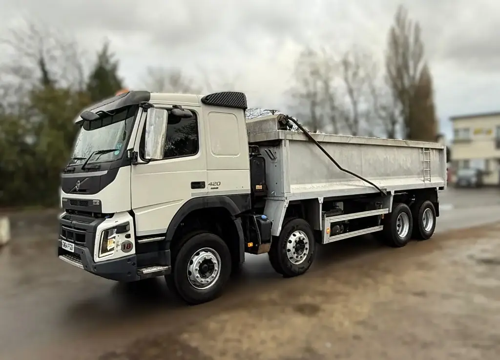 Volvo FMX 420 8x4 Tipper - RHD