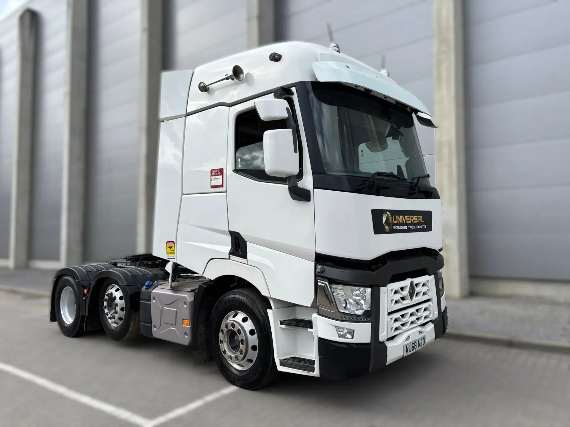 Renault T 520 6x2 (Retarder) - RHD (NZD)