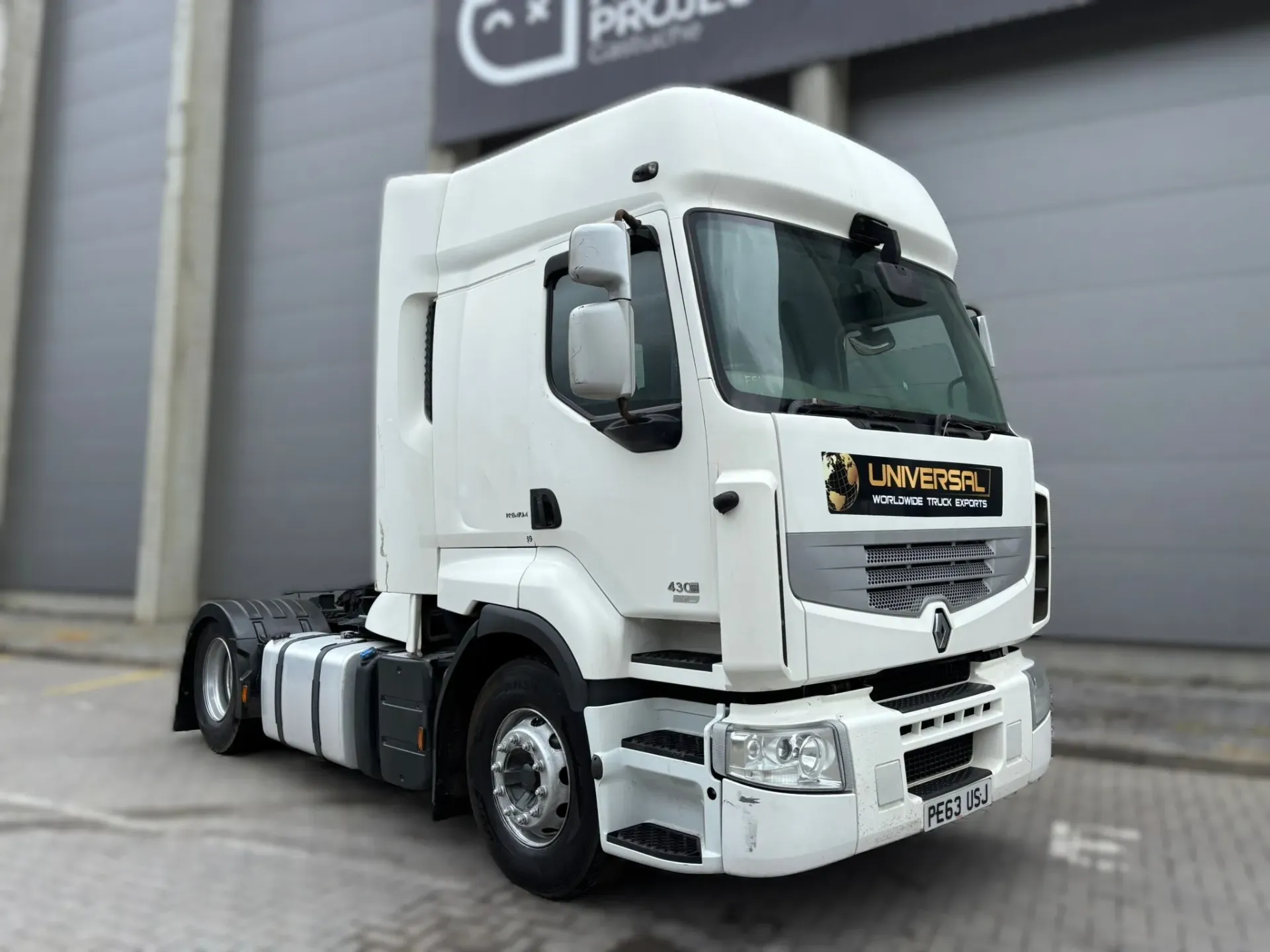 Renault Premium 430 DXi 4x2 - RHD (USJ)