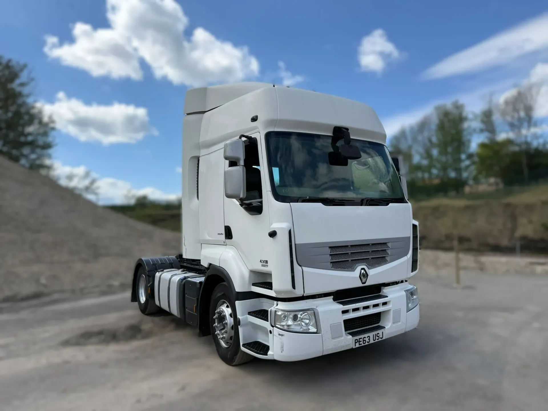 Renault Premium 430 DXi 4x2 - RHD (USJ)