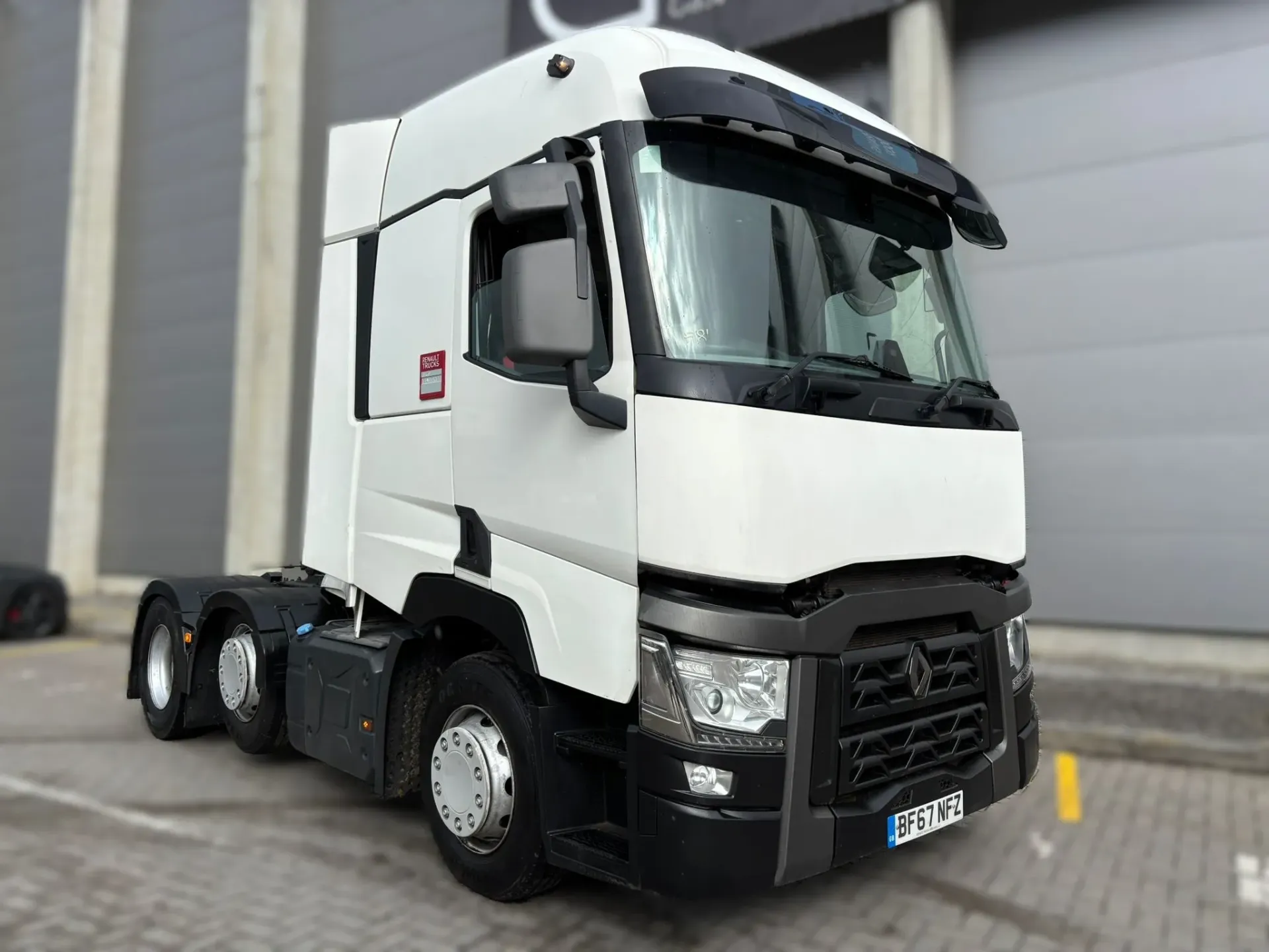 Renault T 460 Comfort 6x2 - RHD (NFZ)