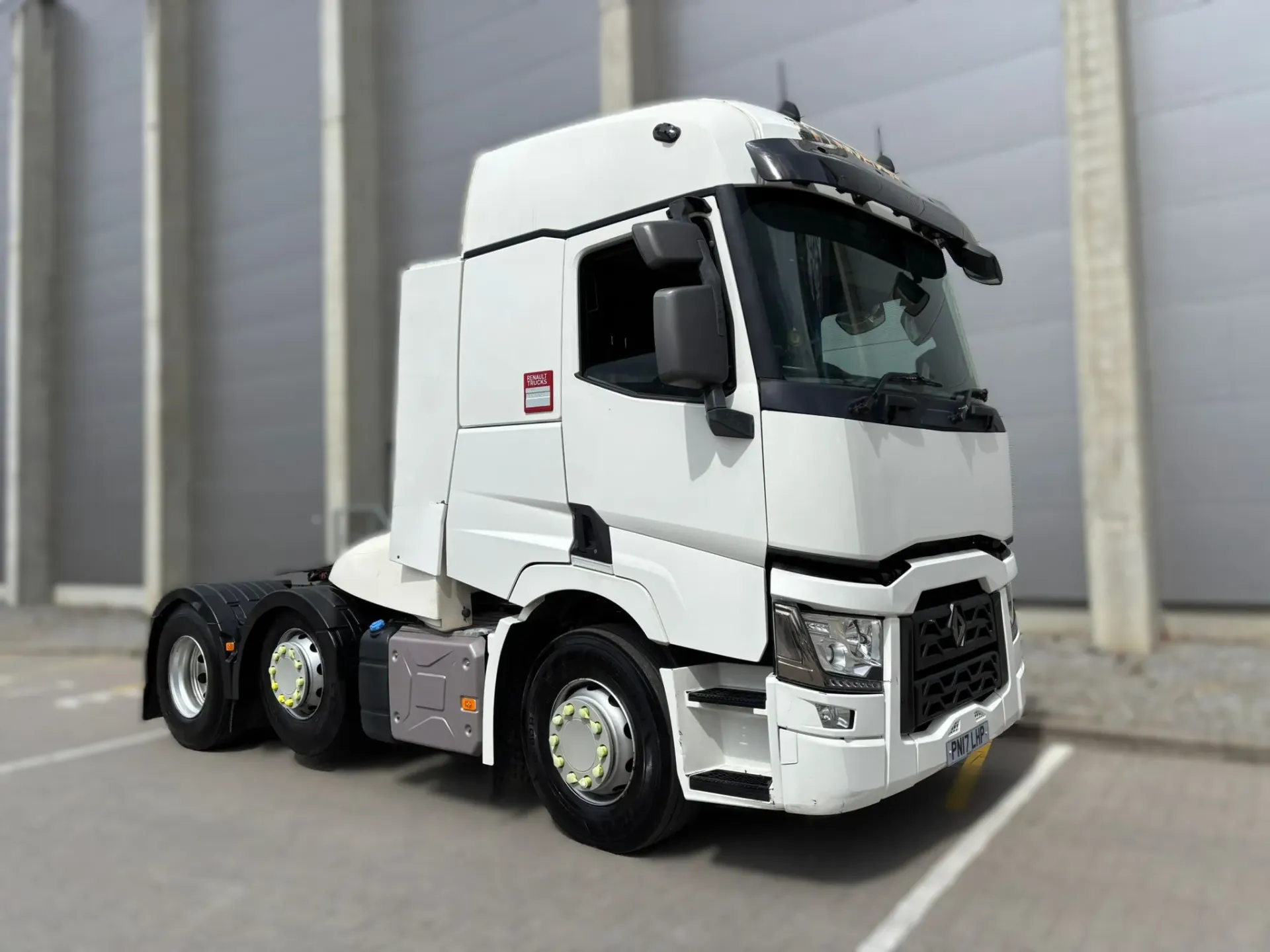 Renault T 460 6x2 - RHD (LHP)