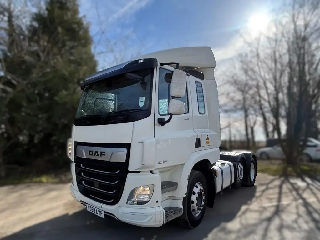 DAF CF 450 6x2 - RHD (LYP)