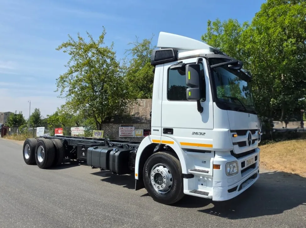 Mercedes-Benz Actros 2632 6x4 (Chassis Cab) - RHD (FLR)