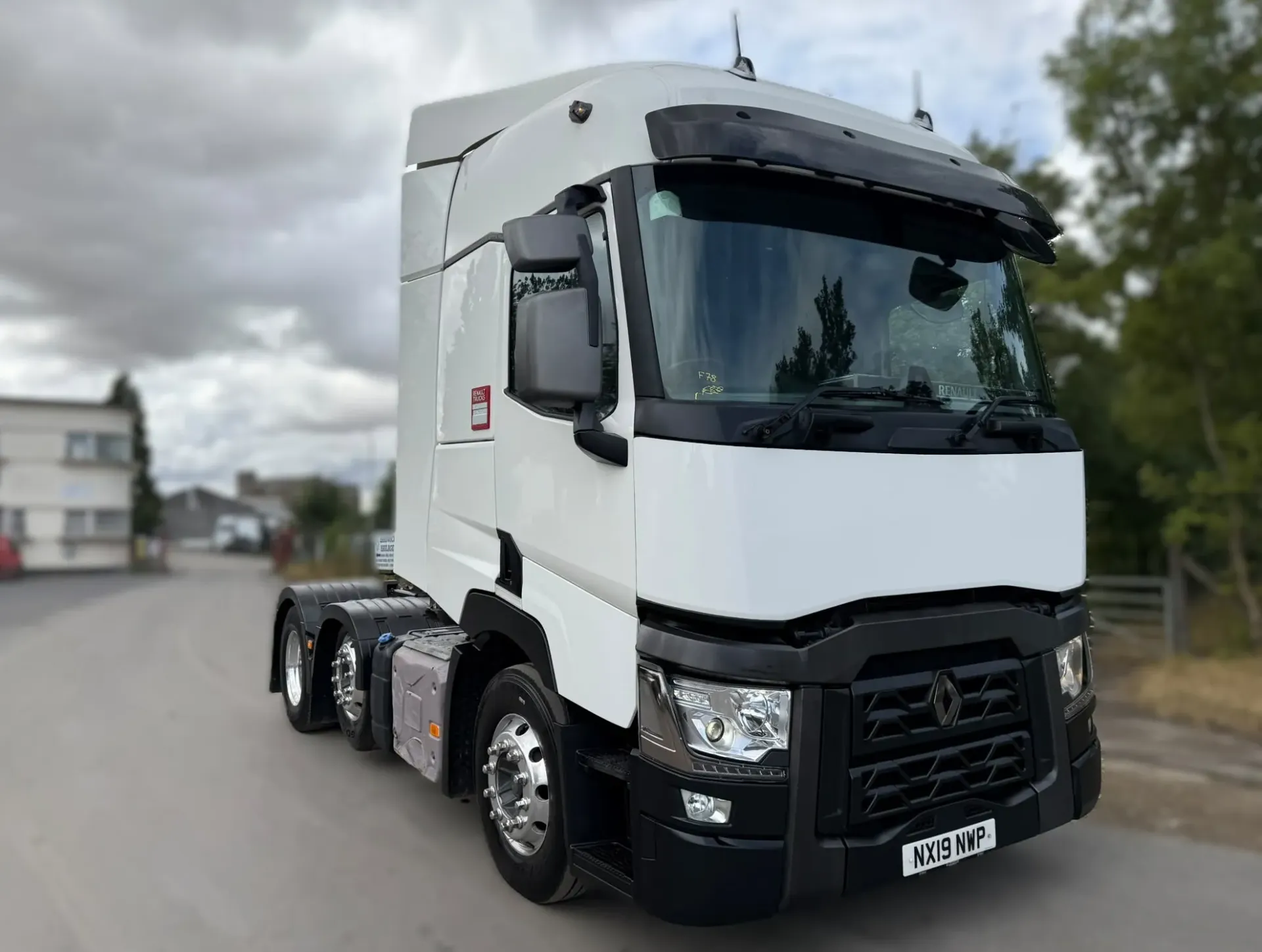 Renault T 480 6x2 (Hydraulic + PTO) - RHD (NWP)