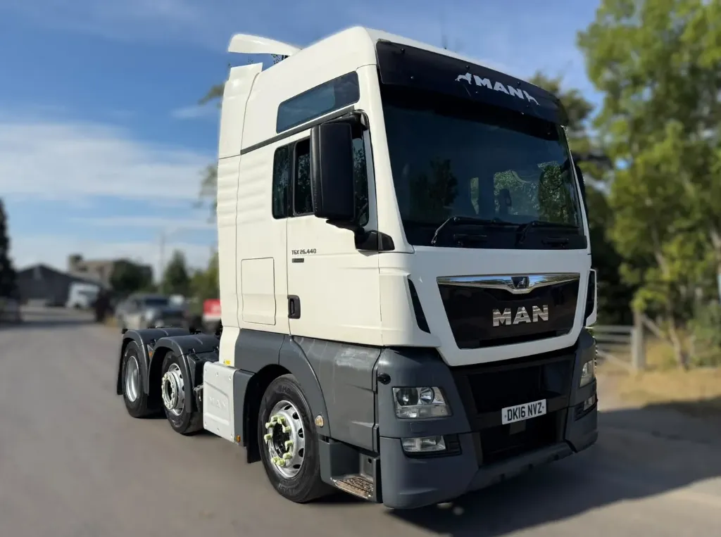 MAN TGX 26.440 6x2 - RHD (NVZ)