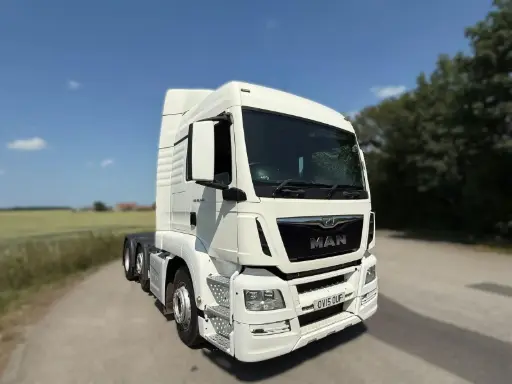 MAN TGS 26.440 6x2 - RHD (OUF)